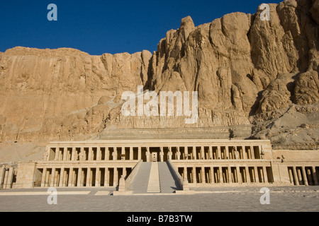 L'Egypte en Luxor Temple Hatshepsut Banque D'Images