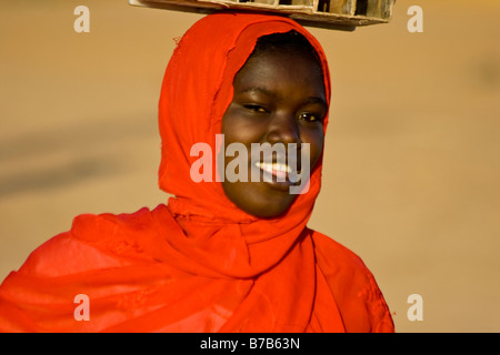 Jeune femme malienne dans Diboli Mali Banque D'Images