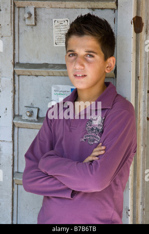 Teenage Boy de Naplouse en Cisjordanie Territoires Palestiniens Banque D'Images