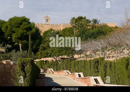 Plantes ornementales jardins en terrasses à l'intérieur de la Conjunto Monumental de la Alcazaba Almeria Espagne Château Châteaux espagnols Banque D'Images