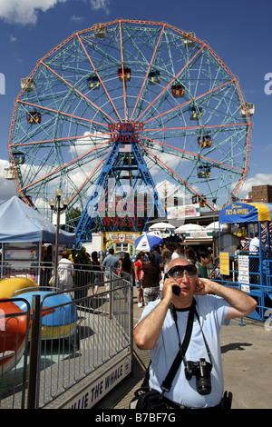 Deno's Wonder Wheel Amusement Park, Coney Island, Brooklyn, New York City, USA Banque D'Images