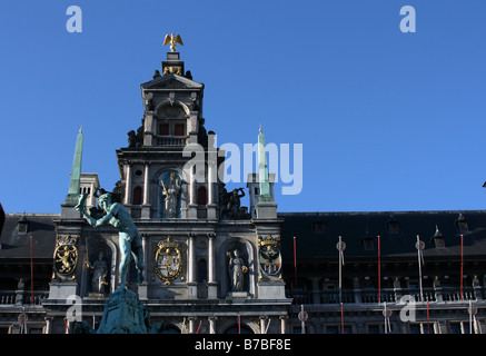 Statue de Brabo, Grand marché, Anvers, Belgique Banque D'Images