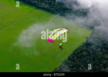 Greenpeace protester contre l'expansion du soja qui conduit à la déforestation illégale forêt amazonienne au Brésil Banque D'Images