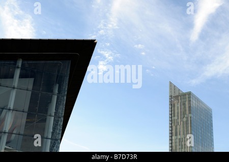 Vue vers beetham tower et capacités dans le centre-ville de Manchester skyline de Barbiroli square Banque D'Images