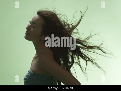 Femme aux cheveux longs Banque D'Images