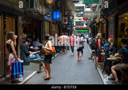 Melbourne s occupé laneway cafés et bars café Banque D'Images