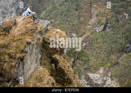 De pittoresques de la vallée de la rivière Bhote Sculpture khosi près de Phurte dans Parc national de Sagarmatha Solokhumbu région Népal Banque D'Images