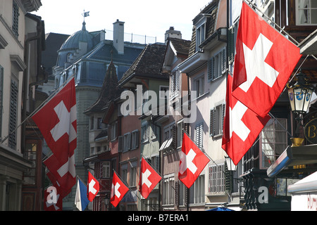 Drapeaux SUISSE AUGUSTINER-GASSE Zurich Suisse ZURICH SUISSE 20 Juin 2008 Banque D'Images