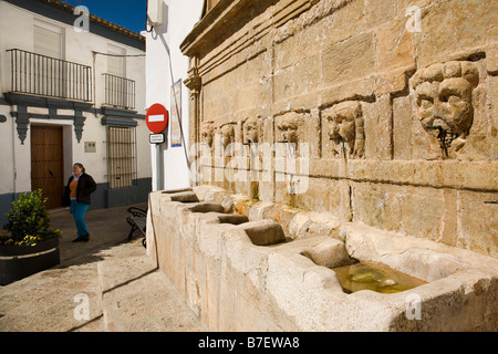 Baroque Source Siete Caños Gaucin village blanc de la vallée du Genal Serrania de Ronda malaga andalousie espagne Banque D'Images