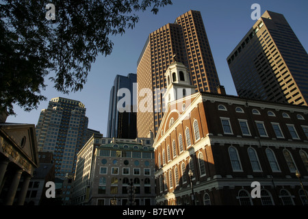 Faneuil Hall et les édifices à bureaux, Boston, Massachusetts, USA Banque D'Images