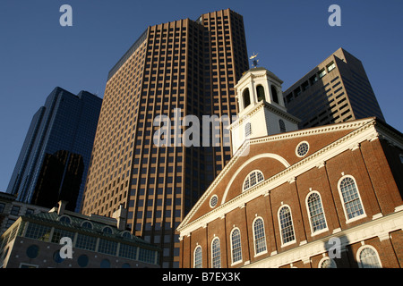 Faneuil Hall et les édifices à bureaux, Boston, Massachusetts, USA Banque D'Images