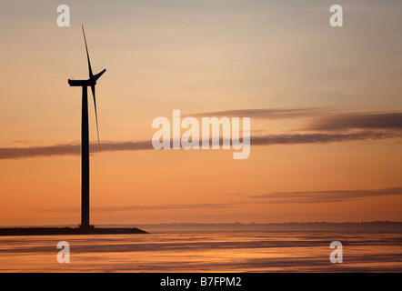 3 mégawatts (MW) d'éoliennes Winwind à seashore , Finlande Banque D'Images