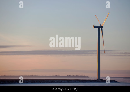 3 mégawatts (MW) d'éoliennes Winwind à seashore , Finlande Banque D'Images