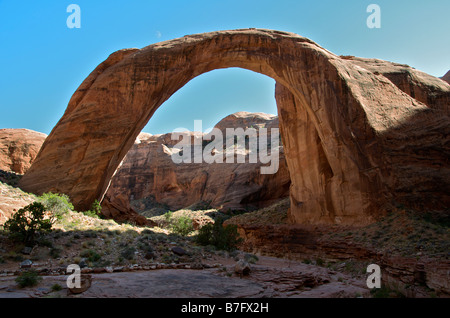 Pont en arc-en-ciel le plus grand pont naturel en Amérique du Nord Le lac Powell, Utah USA Banque D'Images