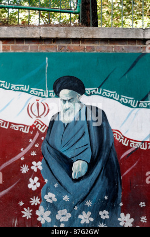 L'anti-américain anti-américains l'ayatollah Khomeni slogan propoganda murale ancienne US États-Unis Ambassade Téhéran implique implicite Banque D'Images