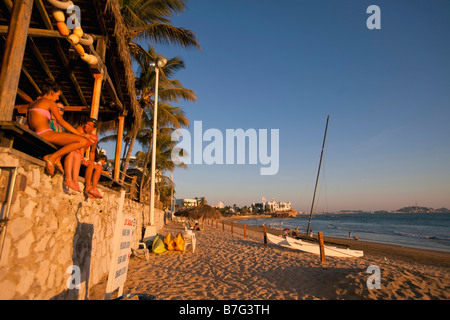 Mazatlan Sinaloa Mexique Zone Golden beach resort sunset Banque D'Images