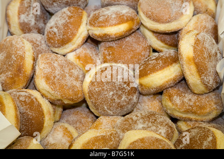 Les berlinois sont traditionnellement consommé pour célébrer le soir du Nouvel An (Silvester) ainsi que les vacances de carnaval. Banque D'Images