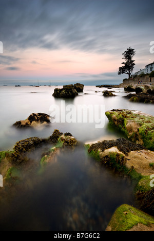 Au coucher du soleil sur la mer, île de Wight Banque D'Images