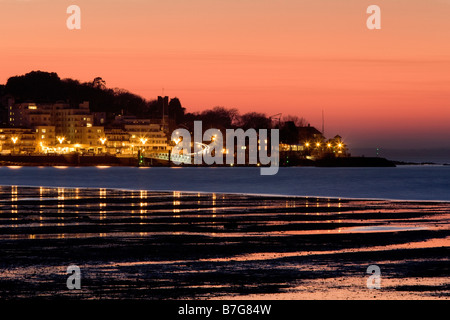 Crépuscule à Cowes (île de Wight Banque D'Images