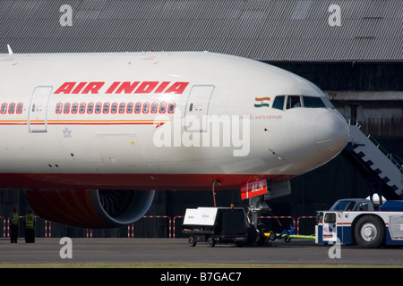 Boeing 777-337 d'Air India/ER au salon Farnborough International Airshow 2008, Royaume-Uni. Banque D'Images