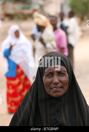 Woman in Kood Buur camp IDP Hargeisa au Somaliland Banque D'Images