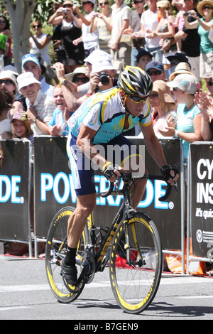 Lance Armstrong de l'équipe Astana de compétition au stade 6 du Tour Down Under à Adélaïde en Australie le 25 janvier 2009 Banque D'Images