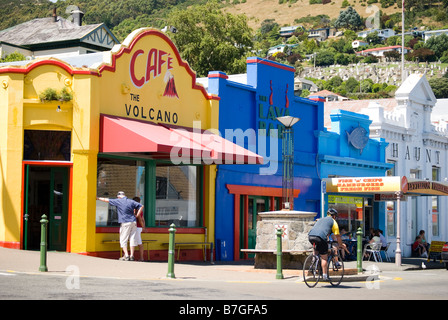 Cafés colorés, Rue De Londres, Lyttelton, la péninsule de Banks, Canterbury, Nouvelle-Zélande Banque D'Images