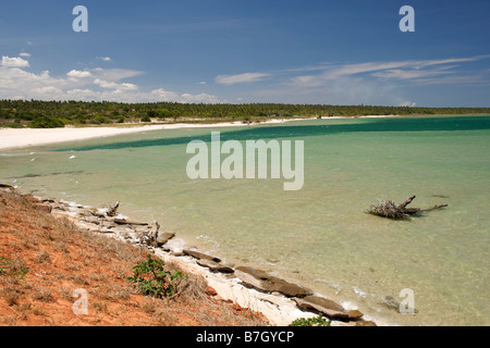 Afficher le long de la côte de l'Océan Indien près de Inharrime dans le sud du Mozambique. Banque D'Images