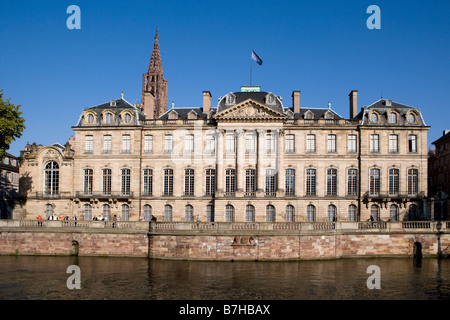 Palais Rohan et dans l'arrière-plan de la cathédrale Notre Dame Banque D'Images