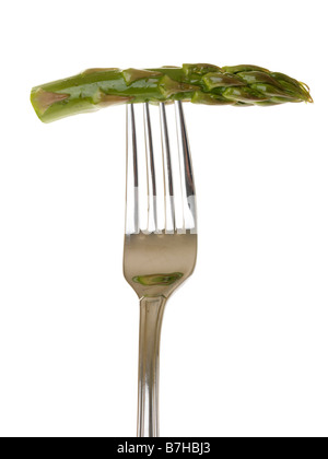 Saine douce tendre cuit Légumes Asperges de luxe sur un tablier isolé sur un fond blanc avec aucun peuple et un chemin de détourage Banque D'Images