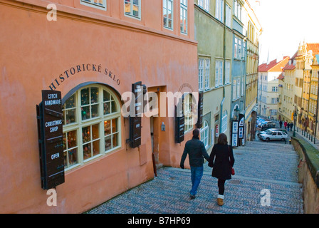 Zamecke, étapes entre le château Hradcany et Mala Strana de Prague République Tchèque Europe Banque D'Images