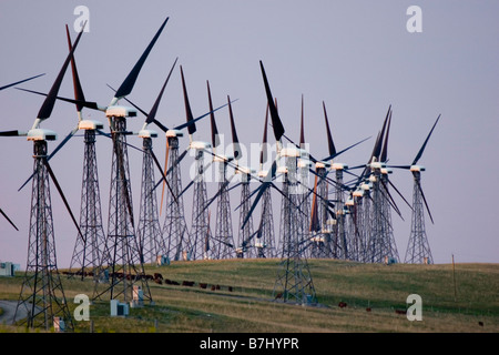 Les moulins à vent utilisés pour produire de l'énergie électrique à Cowley Ridge dans le sud de l'Alberta, Canada Banque D'Images