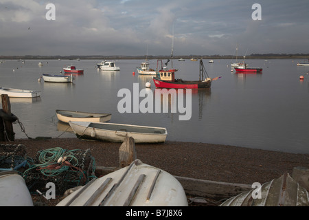 La pêche et la voile petit hameau de Felixstowe Ferry à l'embouchure de la rivière Deben Suffolk Angleterre Banque D'Images