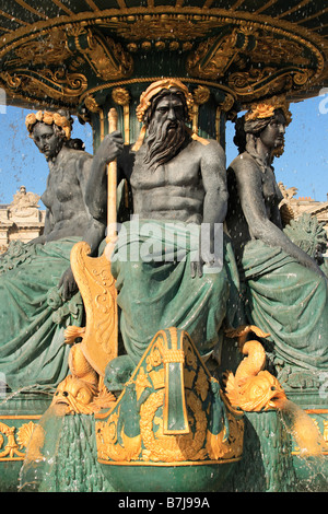 Fontaine MARITIME, DE LA MER ET DES RIVIÈRES SUR LA PLACE DE LA CONCORDE Banque D'Images