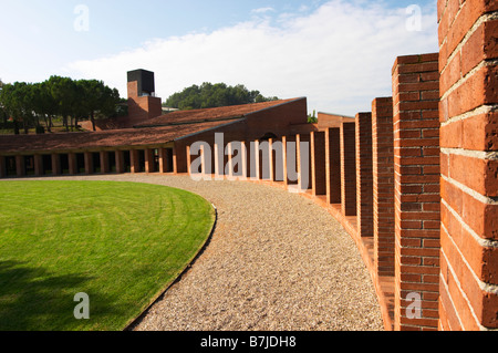 Winery bâtiment. Nouveau style moderne. Codorniu, Sant Sadurni d'Anoia, Penedes, Catalogne, Espagne Banque D'Images