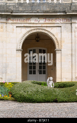 Cour avant château La Gaffelière saint emilion bordeaux france Banque D'Images