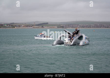 Eco Earthrace boat à Weymouth, dans le Dorset, UK. Uniquement disponible sur Alamy Banque D'Images