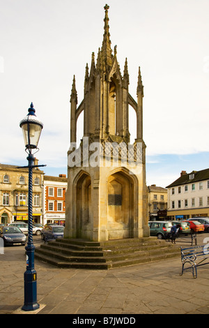 Le 19e siècle dans la croix du marché anglais typique bourg de Devizes Wiltshire England UK Banque D'Images