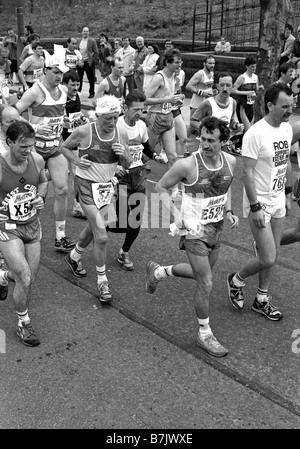 Jimmy Savile d'exécution en 1988 Marathon de Londres Banque D'Images