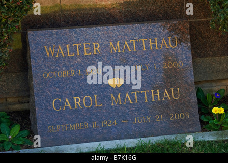 Walter Matthau Acteur Hollywood Celebrity Graves Westwood Memorial Park Los Angeles CA mortuaire du cimetière où reposent Banque D'Images