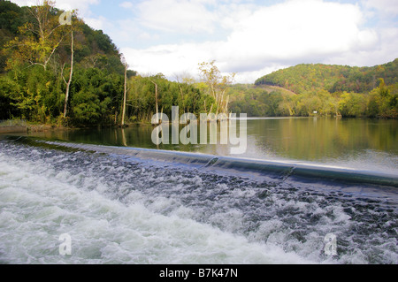 Petit Barrage sur Norris Lake, Norris, Montana Banque D'Images