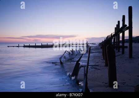 Happisburgh Beach au lever du soleil à Norfolk en Angleterre Banque D'Images