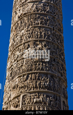 La colonne de Marc Aurèle Piazza Chigi Rome Italie Banque D'Images