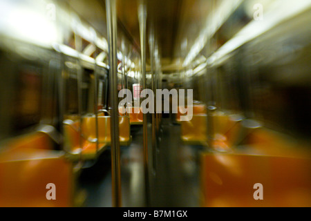 Un wagon de métro à New York City Banque D'Images