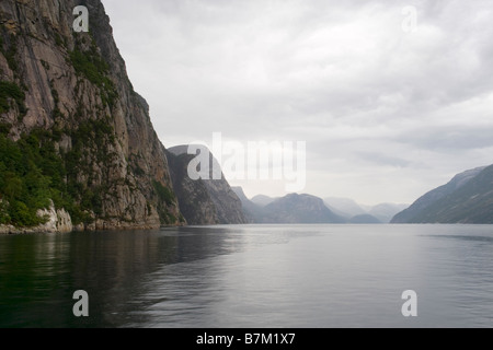 Vue panoramique dans Lysefjord, près de Stavanger, Norvège Banque D'Images