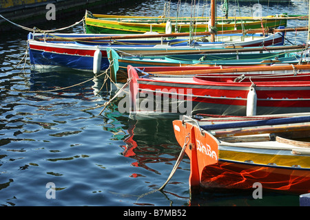 Bateaux de couleur à Pantelleria, Sicile, italie Banque D'Images