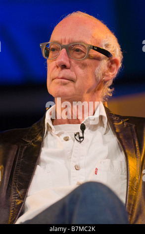 Roger McGough, poète performance Liverpool broadcaster, Auteure et dramaturge photographié à Hay Festival 2008 Hay on Wye Banque D'Images