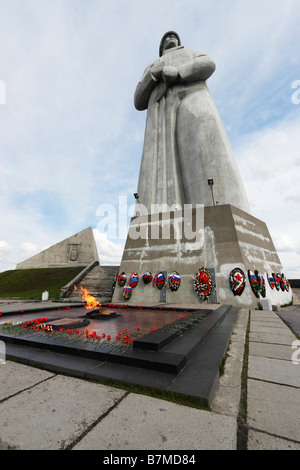 Mémorial aux défenseurs de la région arctique soviétique pendant la Grande Guerre patriotique (Seconde Guerre mondiale), 1941-1945. Mourmansk, en Russie. Banque D'Images