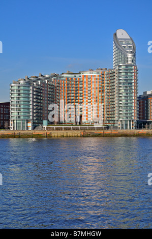 New Providence Wharf et de l'Ontario Tower Docklands Londres Royaume-Uni Banque D'Images