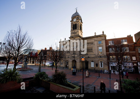 Derby Guildhall, l'élément central de la place du marché, Derby, England. Banque D'Images